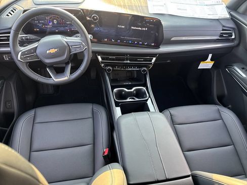 New 2026 Chevrolet Traverse LT FWD image 15