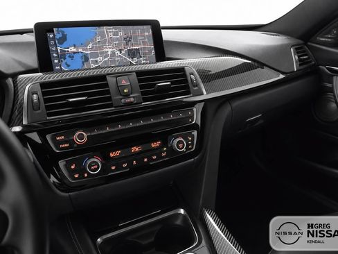 Used 2018 BMW M4 Coupe RWD image 10