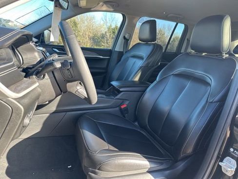 Used 2024 Jeep Grand Cherokee Limited AWD/4WD image 14