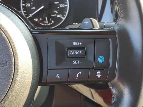 Used 2022 Nissan Pathfinder SV image 23