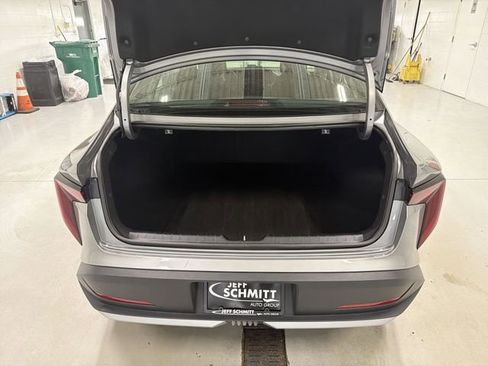 Used 2025 Kia K4 FWD image 15