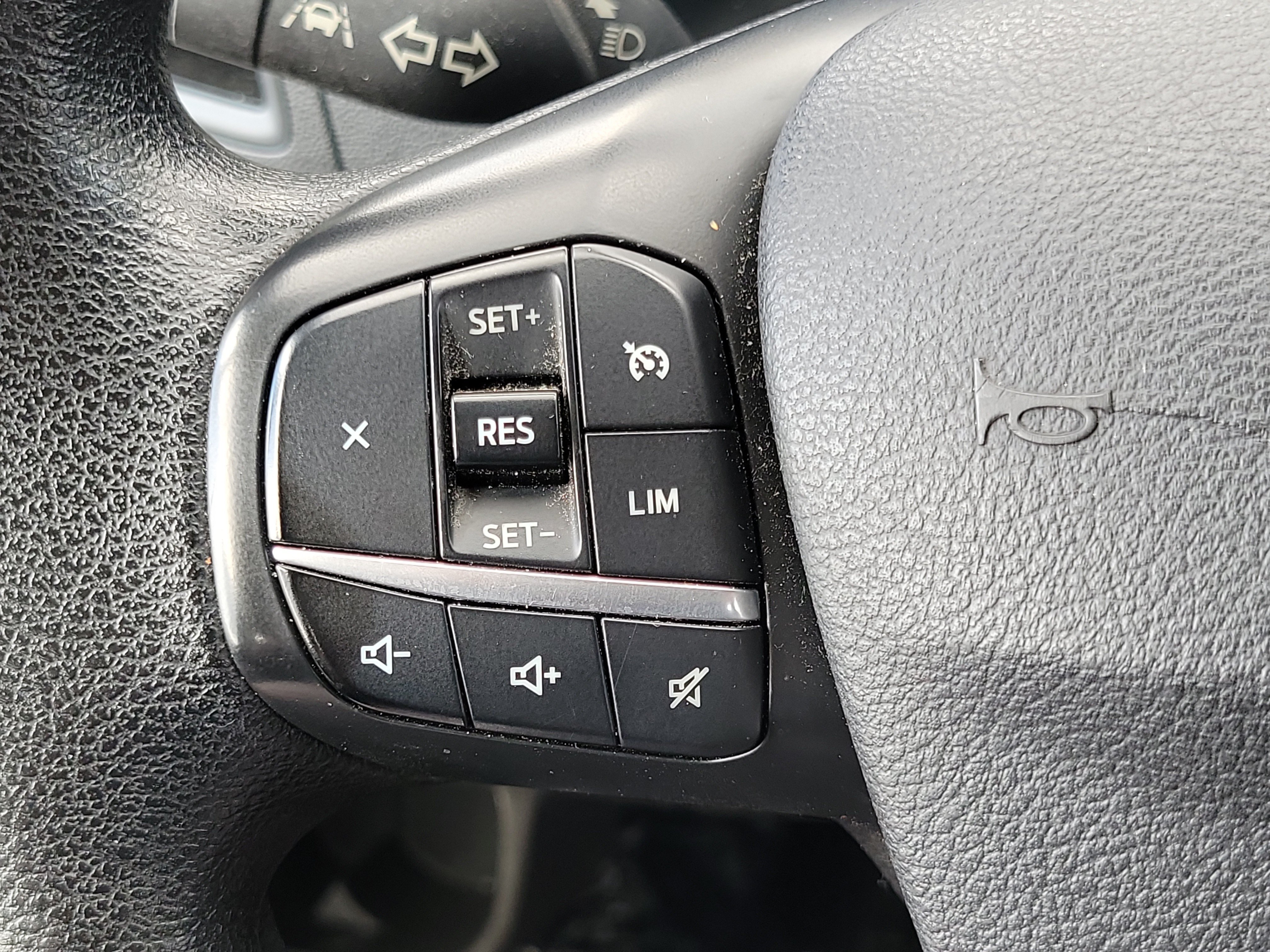 Used 2022 Ford Transit 350 XLT RWD image 26