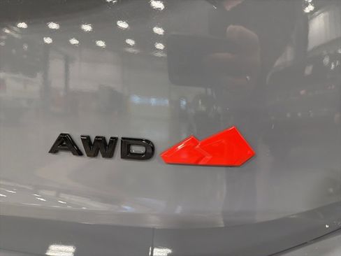 Used 2025 Nissan Rogue SV w/ Rock Creek Premium Package image 9