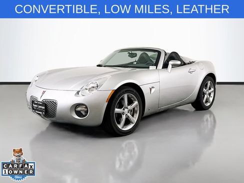 Used 2009 Pontiac Solstice Convertible w/ Premium Package RWD image 3