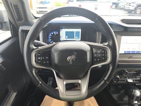 Used 2022 Ford Bronco Outer Banks AWD/4WD image 16
