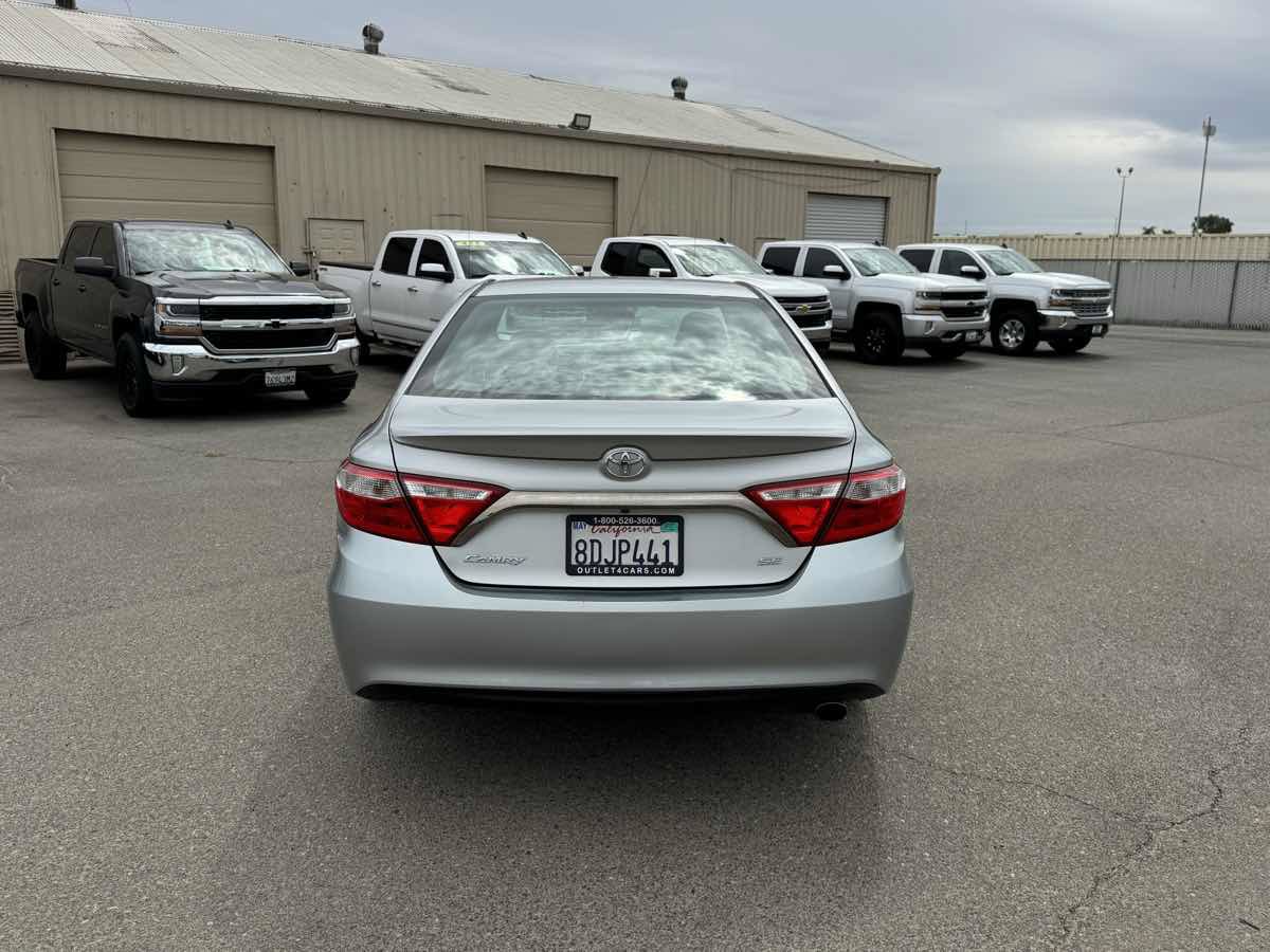 Used 2017 Toyota Camry SE FWD image 8