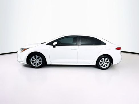 Used 2021 Toyota Corolla LE image 6