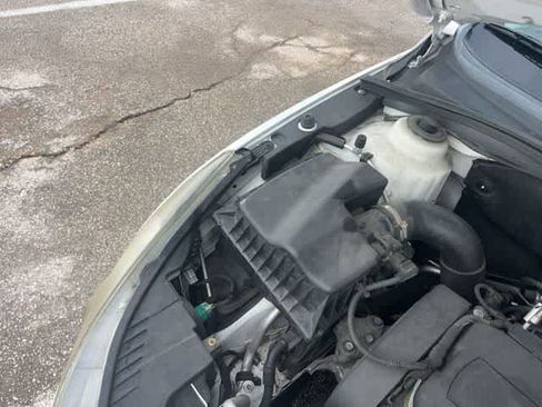 Used 2011 Chevrolet Cruze LS w/ Connectivity Package image 17