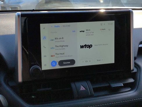 Used 2024 Toyota RAV4 LE image 29