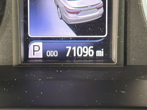 Used 2015 Toyota Camry LE FWD image 27