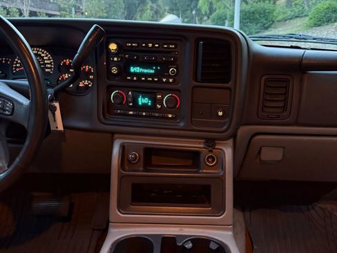 Used 2003 GMC Yukon SLT w/ 1SD Preferred Equipment Group RWD image 25