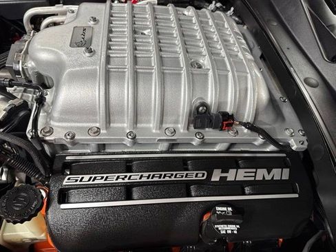 Used 2016 Dodge Charger SRT Hellcat RWD image 14