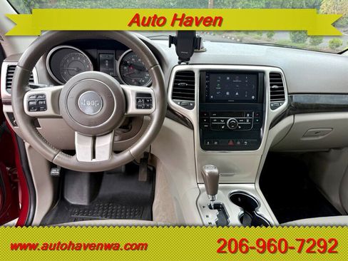 Used 2011 Jeep Grand Cherokee Laredo AWD/4WD image 9