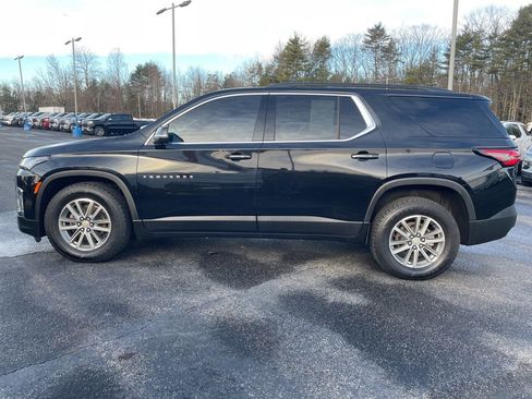 Used 2023 Chevrolet Traverse LT image 3