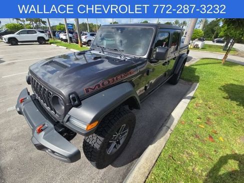 Used 2024 Jeep Gladiator Mojave w/ Convenience Group AWD/4WD image 1