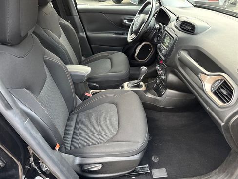 Used 2016 Jeep Renegade 75th Anniversary image 17