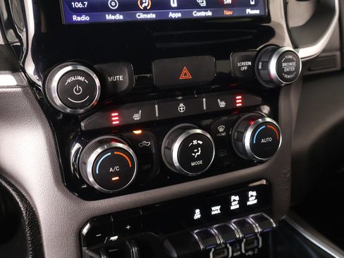Used 2019 RAM 1500 Big Horn AWD/4WD image 8