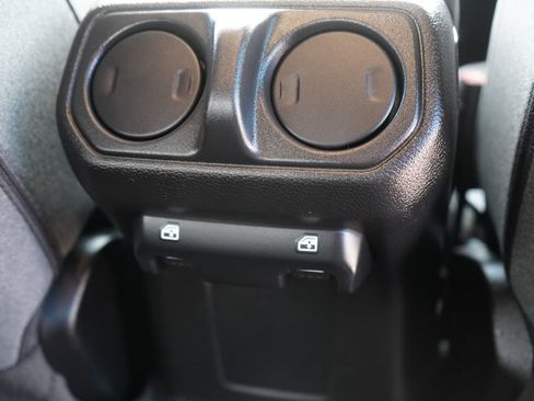 Used 2025 Jeep Gladiator Sport AWD/4WD image 24