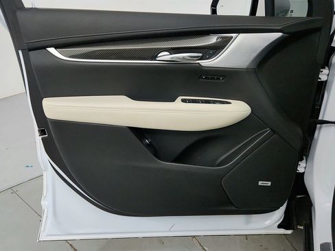 Certified 2024 Cadillac XT6 Sport AWD/4WD image 16