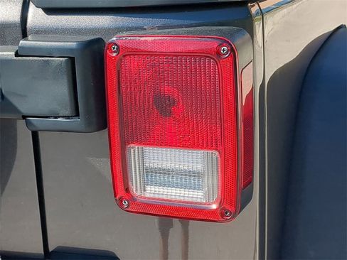 Used 2017 Jeep Wrangler Unlimited Sport w/ Quick Order Package 24S image 35