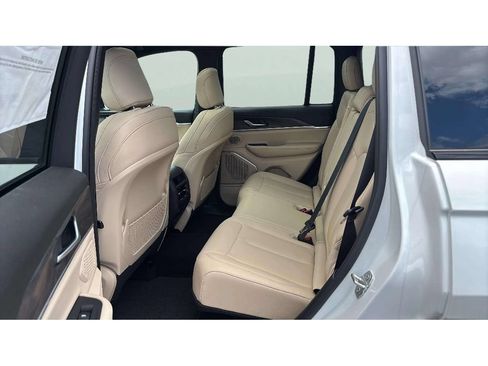 Used 2024 Jeep Grand Cherokee Limited 4xe AWD/4WD image 12