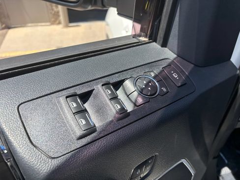 Used 2022 Ford F250 Lariat w/ Black Appearance Package AWD/4WD image 12