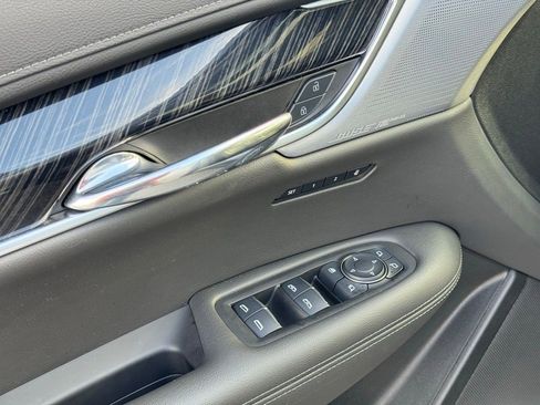 Certified 2025 Cadillac XT6 Premium Luxury image 22