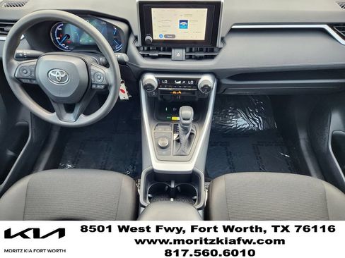 Used 2025 Toyota RAV4 LE AWD/4WD image 24