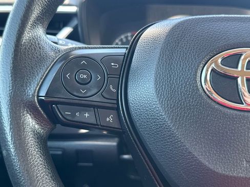 Used 2022 Toyota Corolla LE FWD image 19