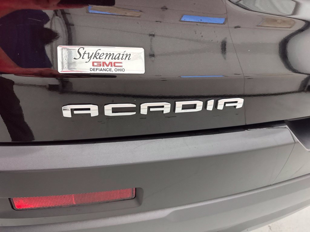Used 2023 GMC Acadia AT4 w/ Technology Package AWD/4WD image 13