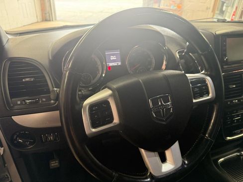 Used 2019 Dodge Grand Caravan GT image 13