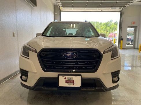 Certified 2023 Subaru Forester Premium AWD/4WD image 4