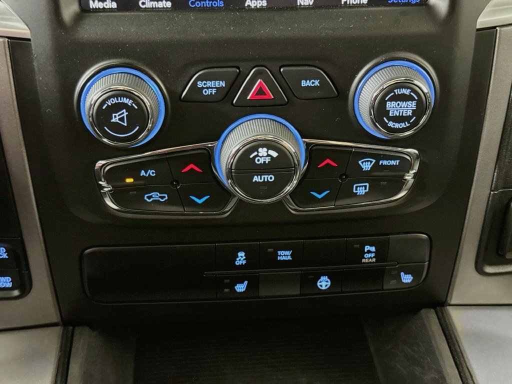 Used 2023 RAM 1500 Warlock AWD/4WD image 19