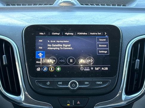 Used 2023 Chevrolet Equinox LT image 24