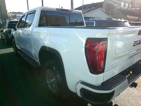 Used 2020 GMC Sierra 1500 AT4 w/ AT4 Premium Package image 4