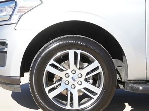 Used 2024 Ford Expedition Max Limited image 5