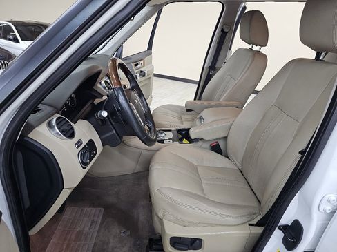 Used 2016 Land Rover LR4 HSE image 19