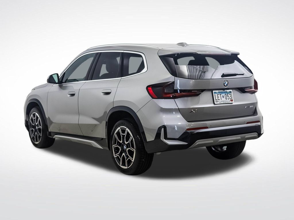 Certified 2023 BMW X1 xDrive28i w/ Premium Package AWD/4WD image 3