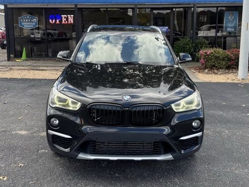 Used 2017 BMW X1 sDrive28i image 3