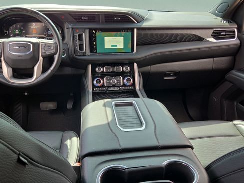 Certified 2024 GMC Yukon XL Denali w/ Advanced Technology Package AWD/4WD image 12