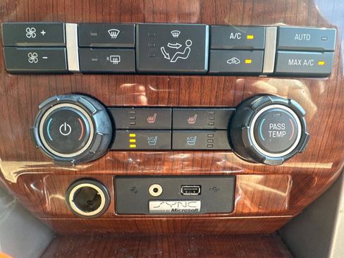 Used 2010 Ford F150 Lariat AWD/4WD image 10