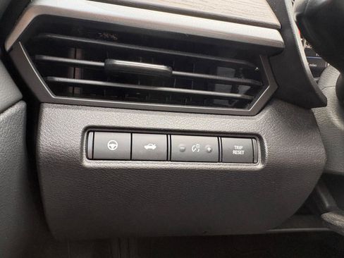 Used 2024 Nissan Altima 2.5 SV w/ SV Premium Package FWD image 33