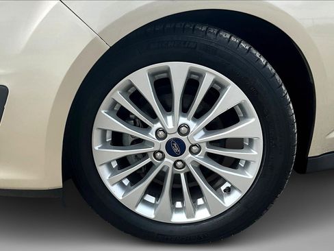 Used 2017 Ford C-MAX SE image 9