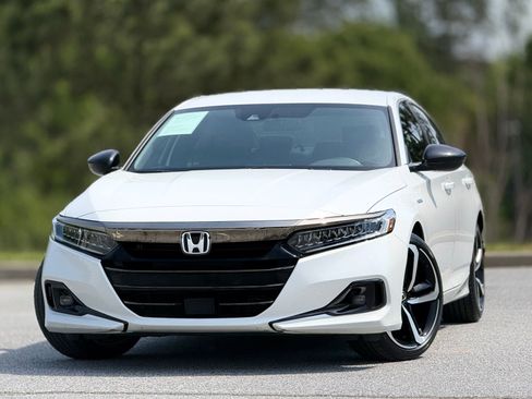 Used 2022 Honda Accord Sport image 2