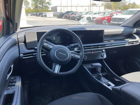 Used 2025 Hyundai Tucson SEL image 9