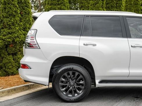 Used 2023 Lexus GX 460 Premium w/ Premium Package AWD/4WD image 13