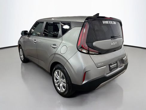 Used 2024 Kia Soul LX FWD image 7