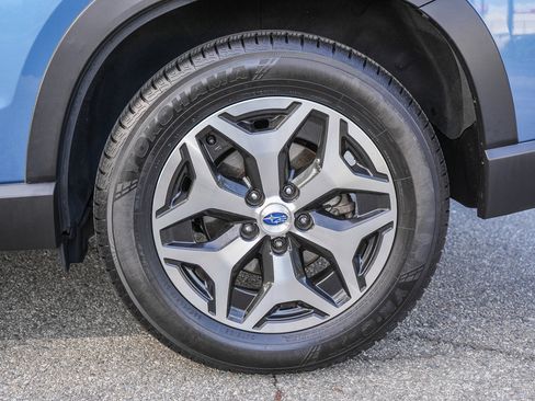 Used 2021 Subaru Forester Premium image 10