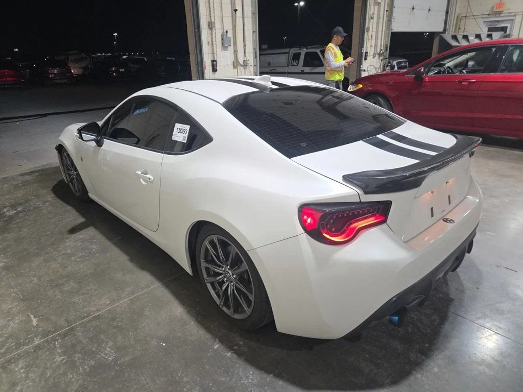 Used 2017 Toyota 86 860 Special Edition RWD image 2