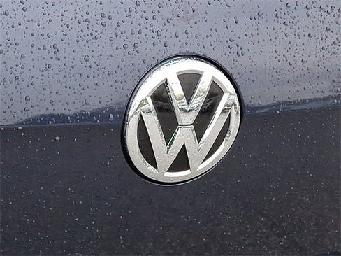 Used 2016 Volkswagen GTI SE image 31